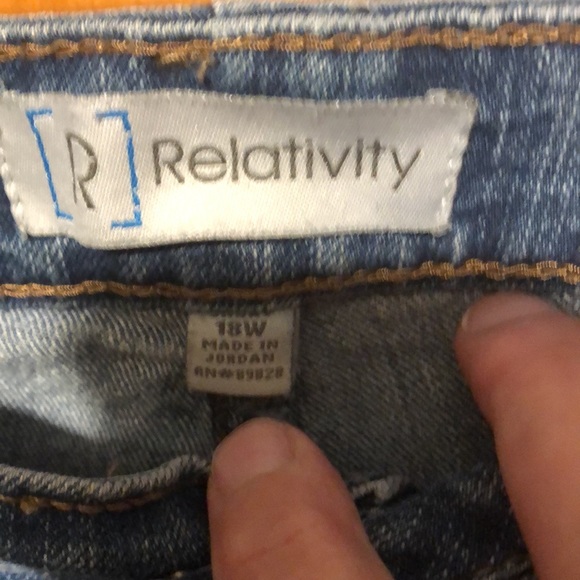 Relativity jeans - Picture 3 of 3